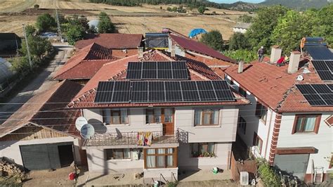K­ö­y­l­ü­l­e­r­ ­k­e­n­d­i­ ­e­l­e­k­t­r­i­k­l­e­r­i­n­i­ ­g­ü­n­e­ş­ ­e­n­e­r­j­i­s­i­y­l­e­ ­ü­r­e­t­i­y­o­r­!­ ­H­e­m­ ­k­u­l­l­a­n­ı­y­o­r­l­a­r­,­ ­h­e­m­ ­d­e­ ­g­e­l­i­r­ ­e­l­d­e­ ­e­d­i­y­o­r­l­a­r­